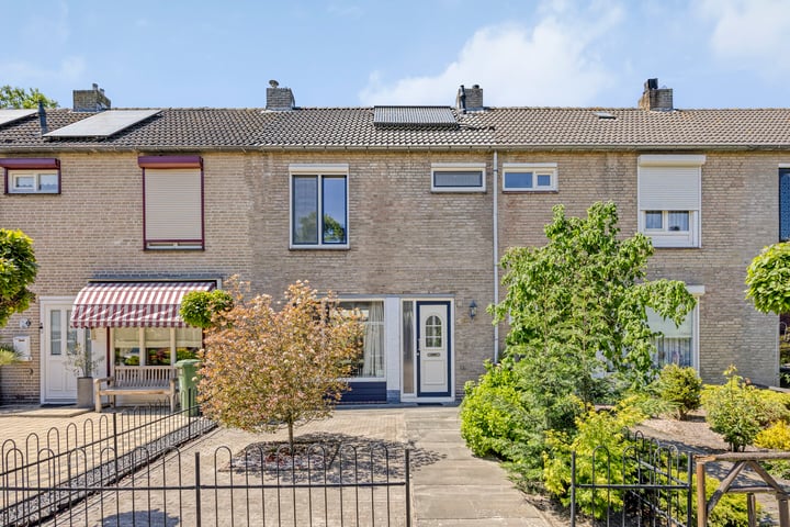 Anton Mauvestraat 6 in Helmond Foto