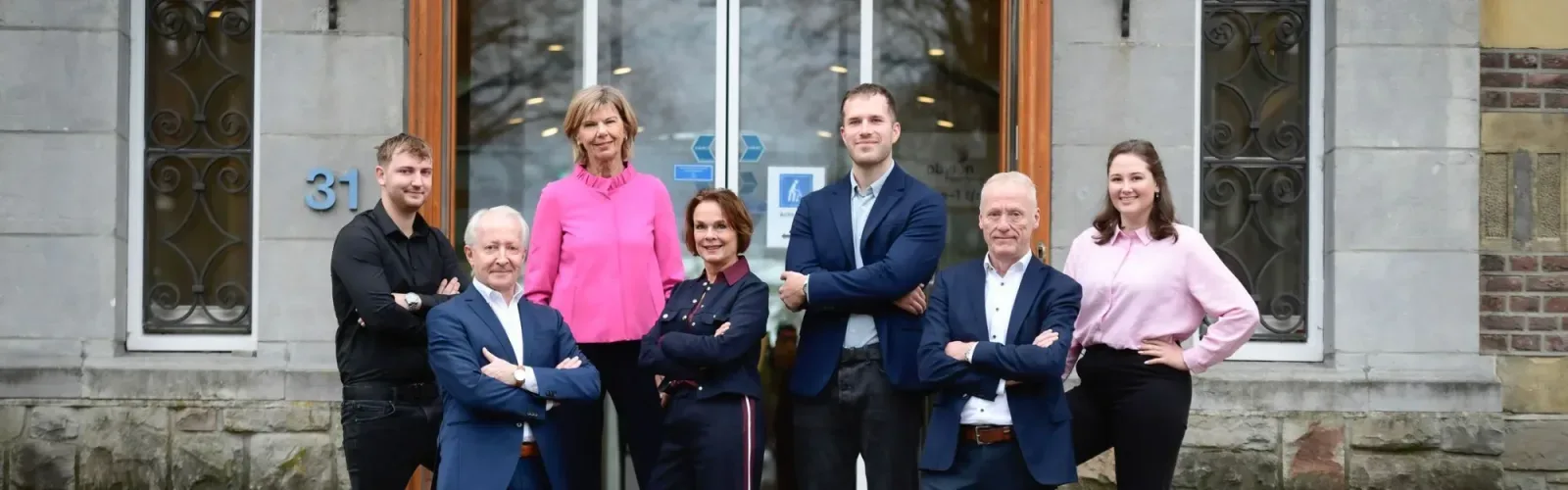 Mannschaftsfoto von Aquina-Hollanders makelaars