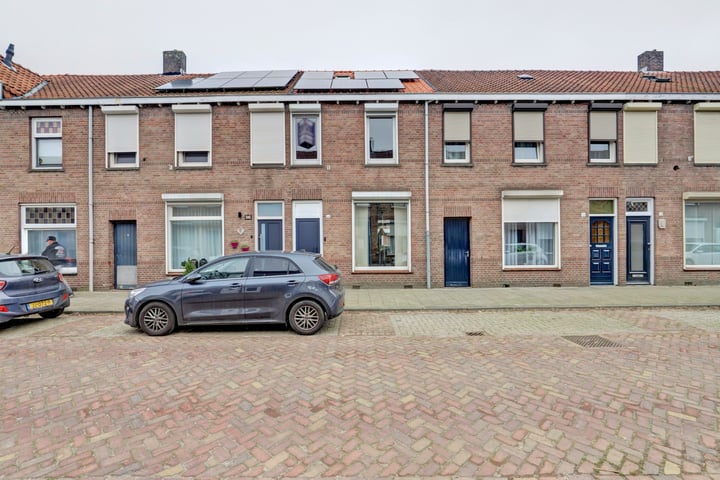 Arent van 's Gravesandestraat 24 in Tilburg photo