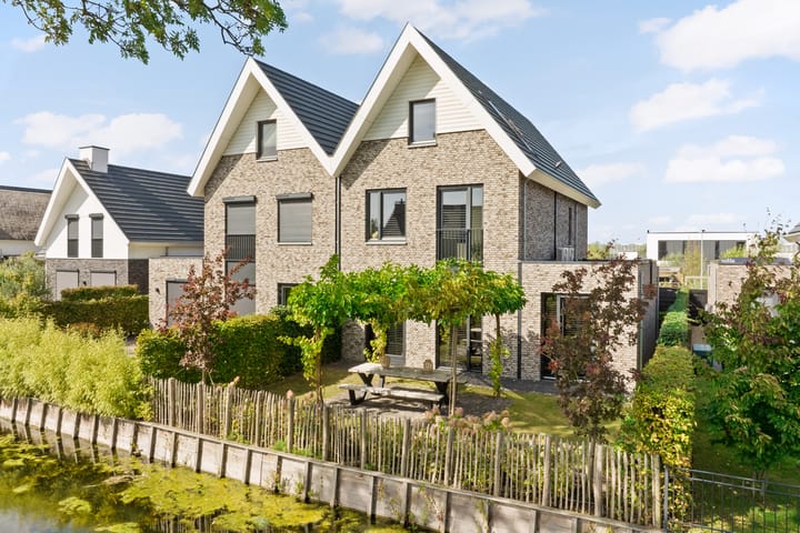 Arie Kempkesweg 42 in Waddinxveen photo