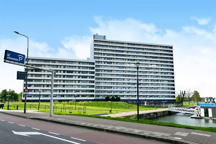 Arlo 87 in Roermond Foto