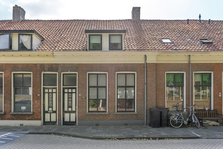 Artilleriestraat 73 in Bergen op Zoom foto