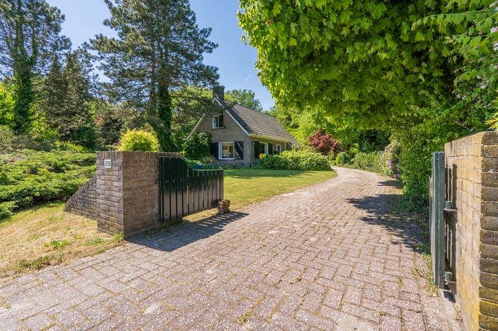 Asserstraat 208 in Rhee Foto