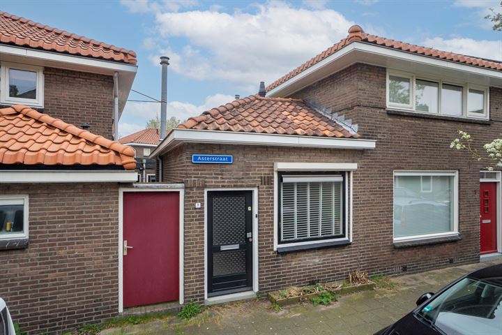 Asterstraat 1 in Zwolle Foto
