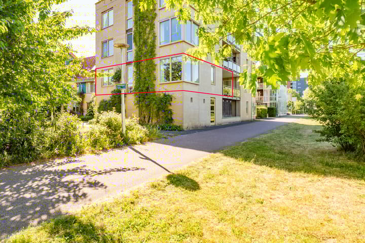 Atalantahof 38 in Utrecht photo