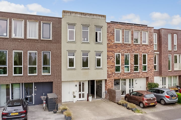 Athenelaan 189 in Nieuw-Vennep photo