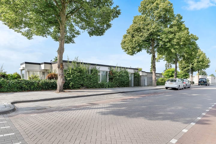 Augustalaan 23 in Bergen op Zoom Foto