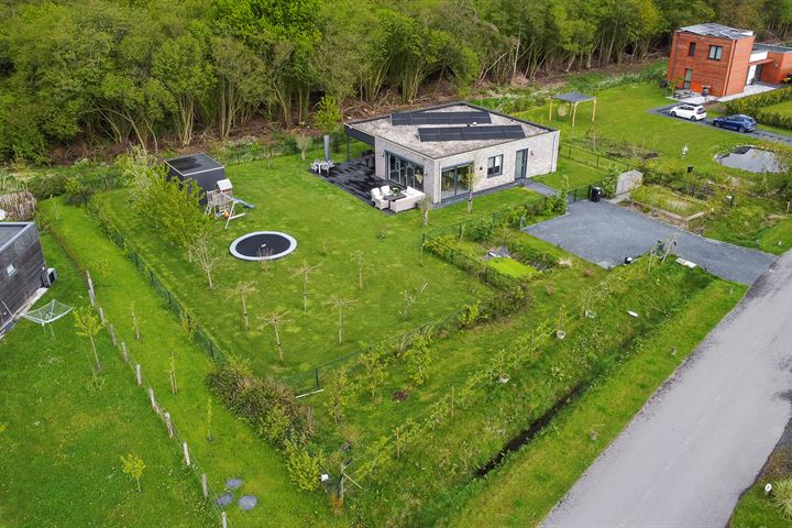 Auguste Comteweg 141 in Almere foto