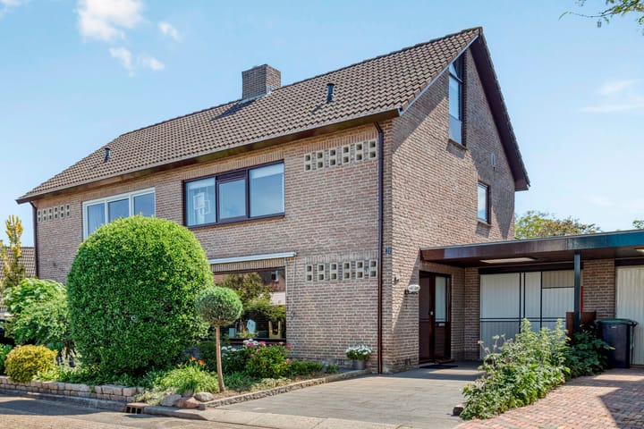 Azaleastraat 22 en Heerde foto