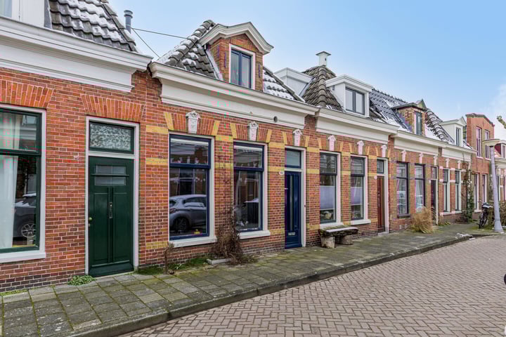 Baanstraat 23 en Groningen foto