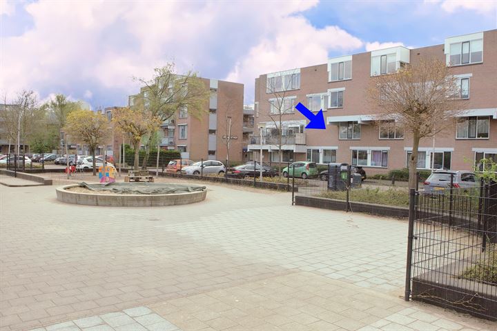 Baarnhoeve 12 in Vlaardingen Foto