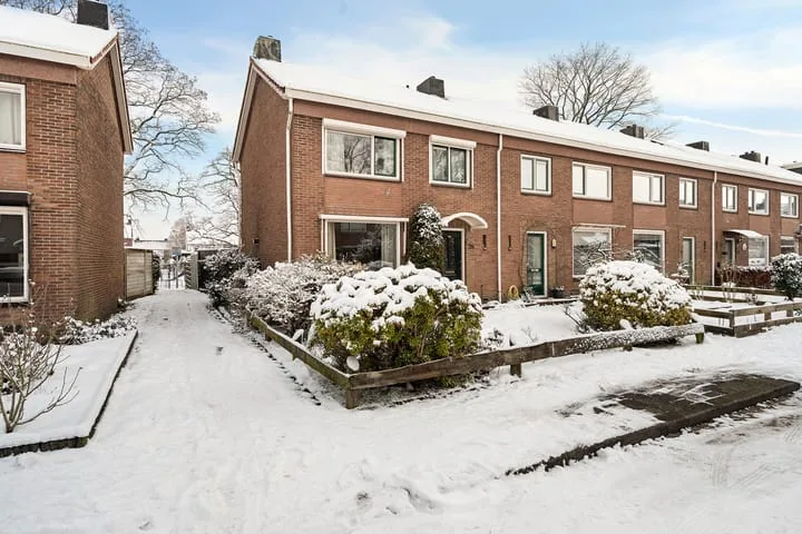 Bachlaan 25 en Apeldoorn