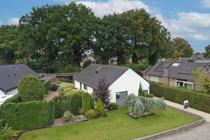 Bachlaan 5 in Almelo