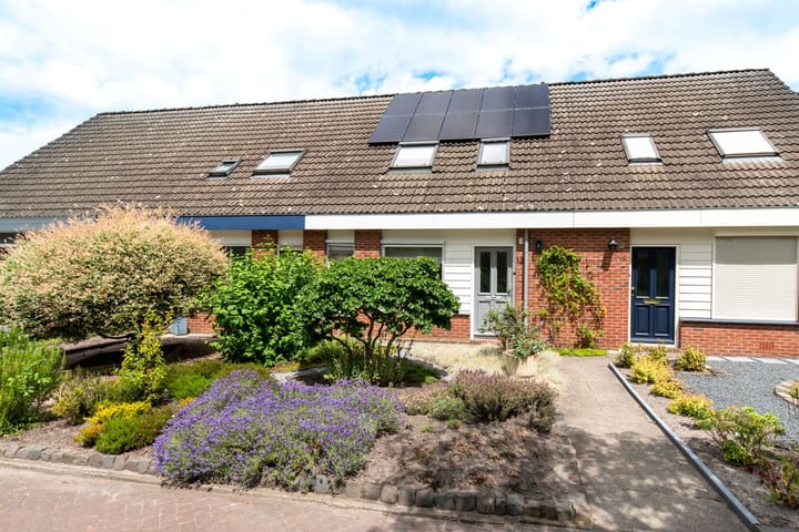 Bachlaan 91 in Nijverdal Foto