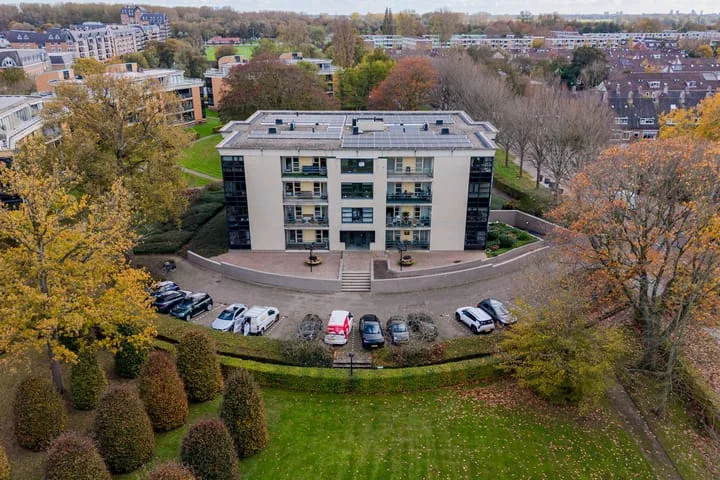 Badhuisstraat 1 en Voorschoten