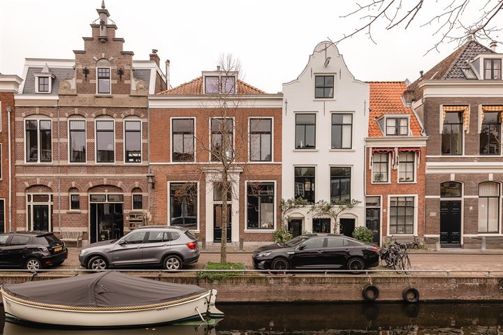 Bakenessergracht 27 in Haarlem photo