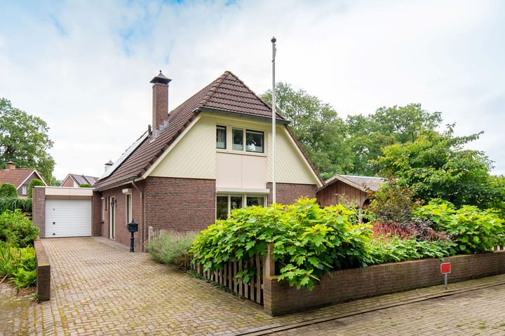 Baltinksweg 15 in Nijverdal Foto