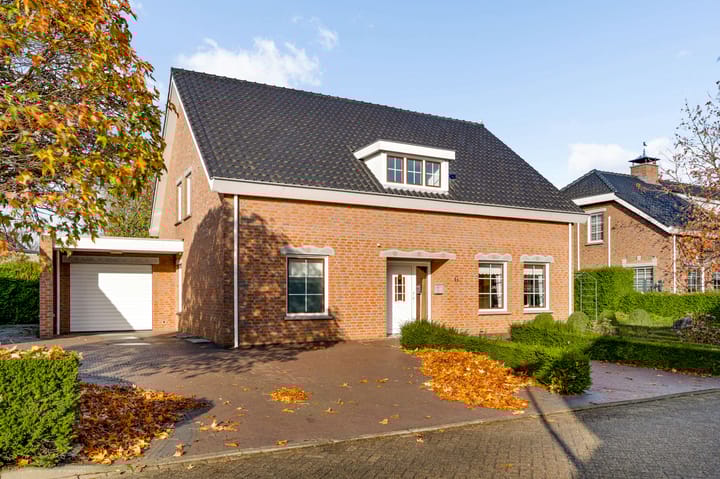 Photo of property Bandstraat 1, Born