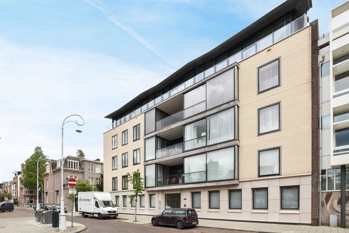 Banstraat 25B in Amsterdam photo