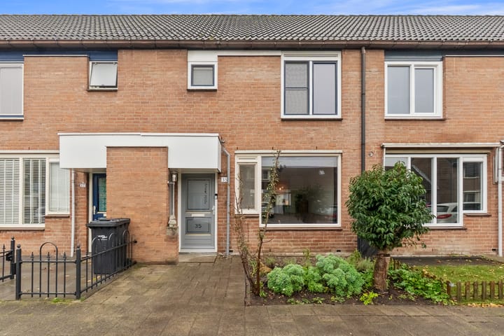 Barcelonastraat 35 in Rotterdam