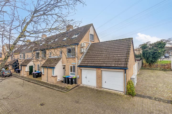 Bardolinogaard 11 dans Spijkenisse photo