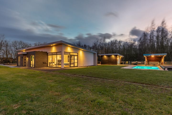 Photo of property Barneveldseweg 27, Amersfoort