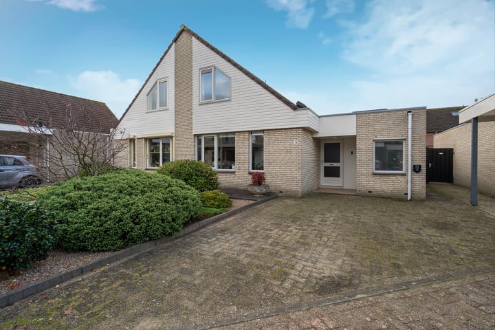 Barneveldstraat 12 in Tilburg photo