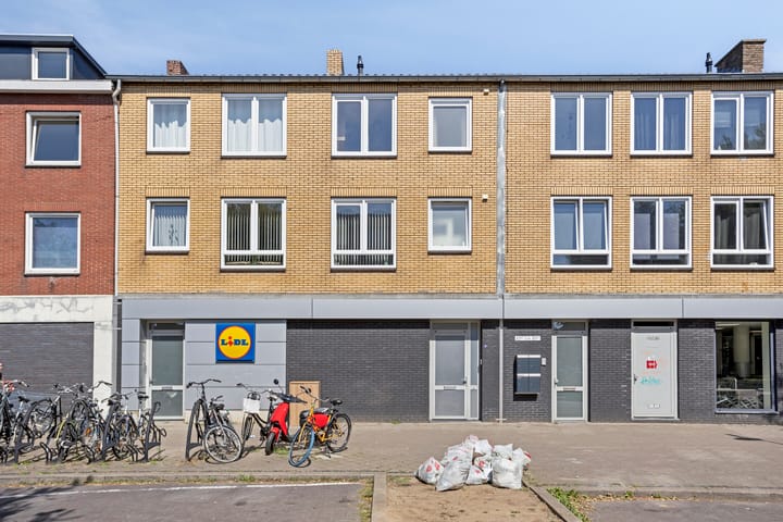 Baron van Hövellstraat 81 in Maastricht foto