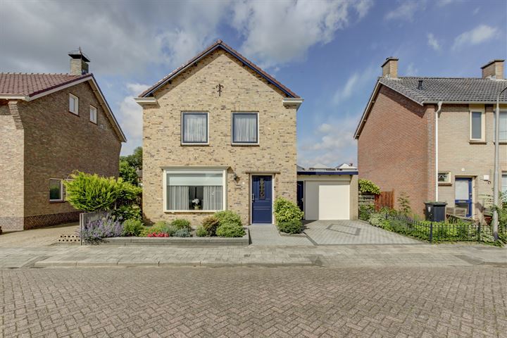 Bartokstraat 9 in St. Willebrord Foto