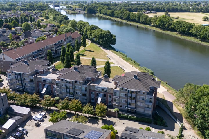 Basalt 54 en Malden foto