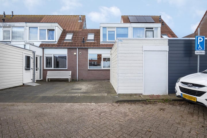 Bassingracht 146 in Den Helder foto