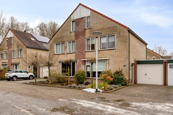 Basstraat 214 in Helmond photo