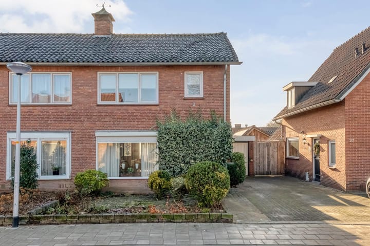 Beatrixstraat 25 in de Lutte Foto