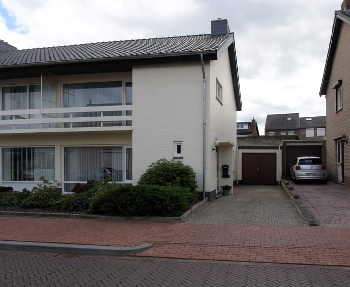 Beatrixstraat 3 en Bocholtz foto