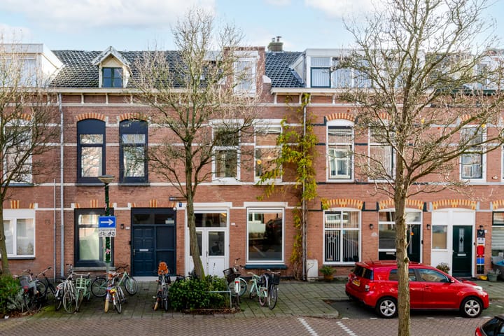 Beierlandsestraat 33 in Schiedam photo
