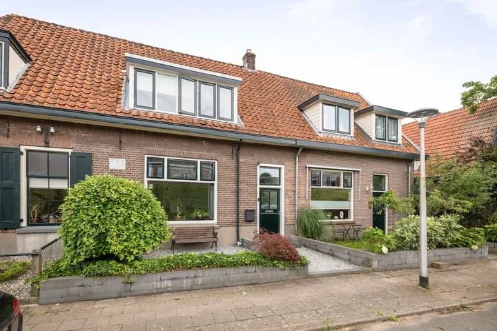 Benedendijk 56 in Olst
