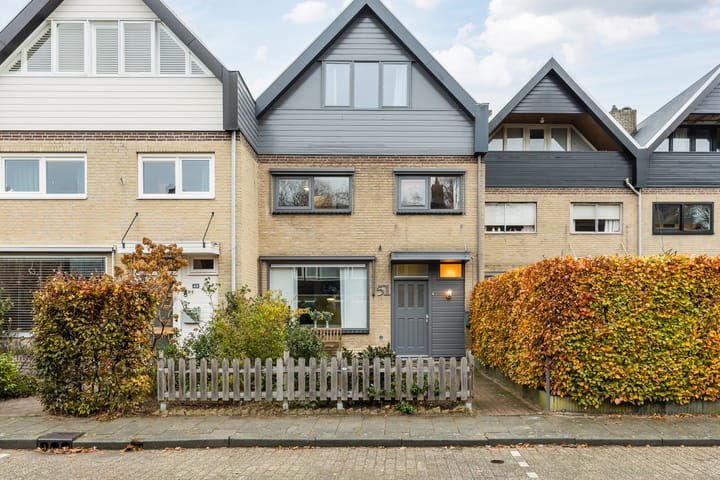 Beneluxlaan 51 in Dongen photo