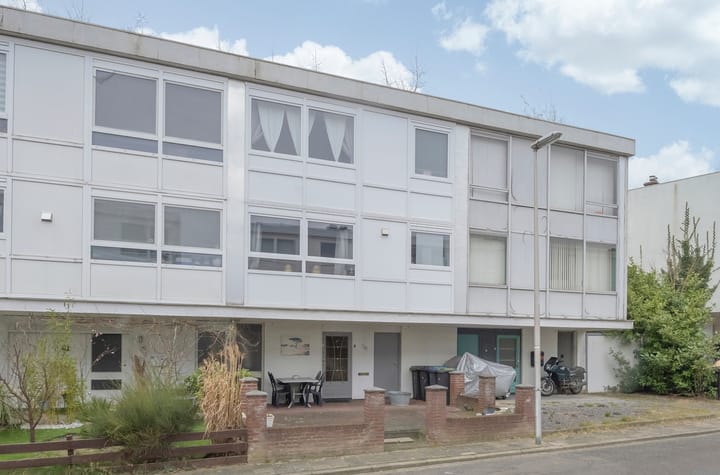 Beneluxlaan 76 en Heerlen foto