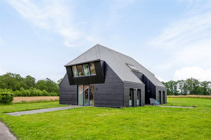 Bentelosestraat 83 en Ambt Delden foto