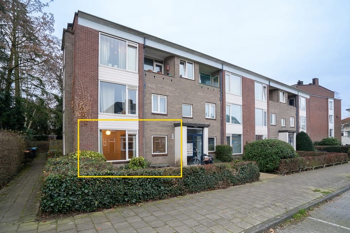 Bentrotstraat 20 in Enschede photo