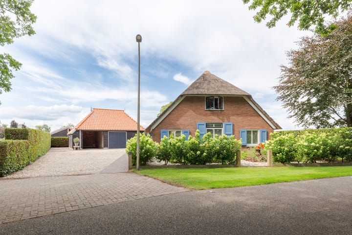 Bergweg 2 in Lemelerveld