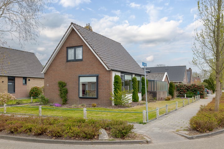 Berkenlaan 9 en Geesbrug foto