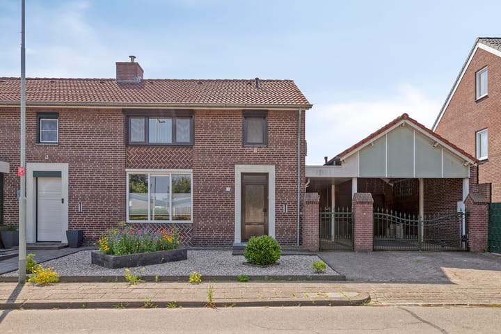 Bernadettelaan 14 in Tienray Foto