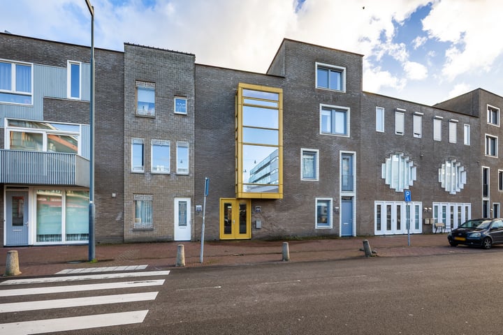 Bernadottelaan 211 in Haarlem foto