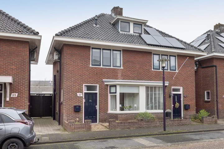 Bernardstraat 37 in Hengelo Foto