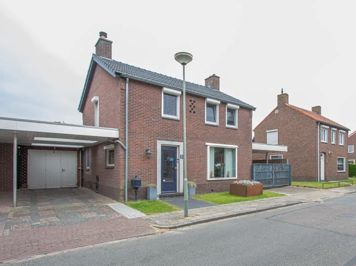 Bernhardstraat 12 in Haelen