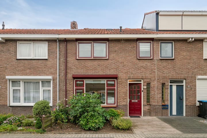 Bernhardstraat 7 in Terneuzen foto