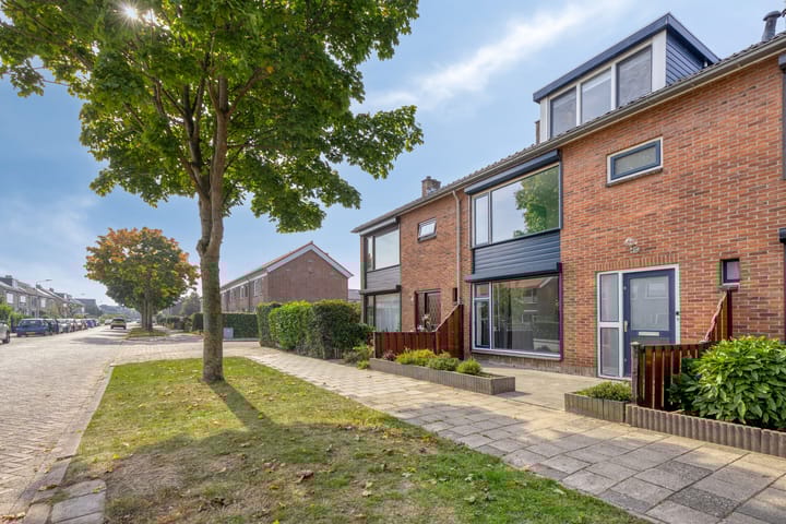 Bernhardstraat 89 in Numansdorp Foto