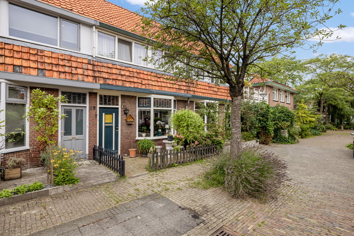 Bernhardus Bumastraat 61 in Leeuwarden photo
