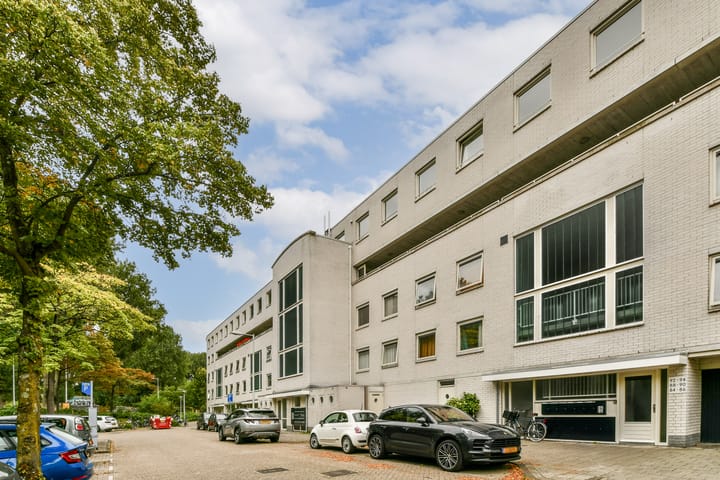 Bertrand Russellstraat 132 in Amsterdam photo